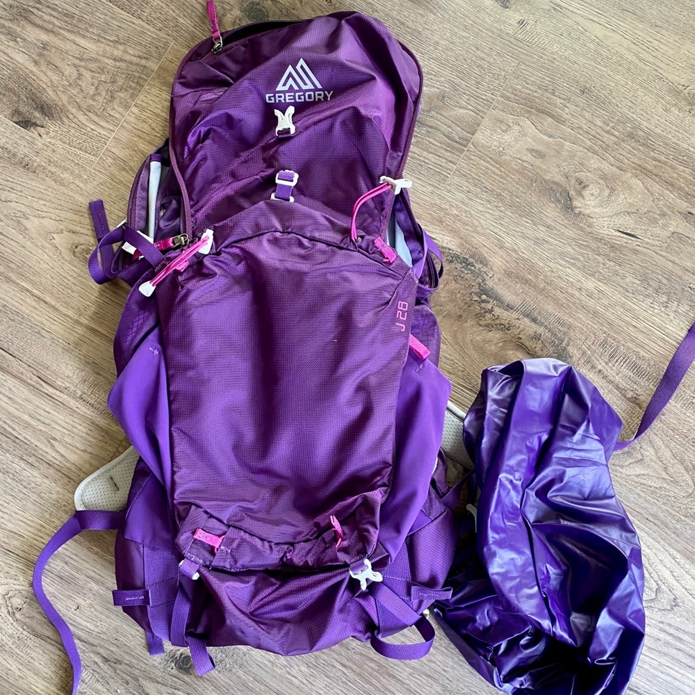 Gregory Women’s Crossflo J28 Daypack (& raincover)